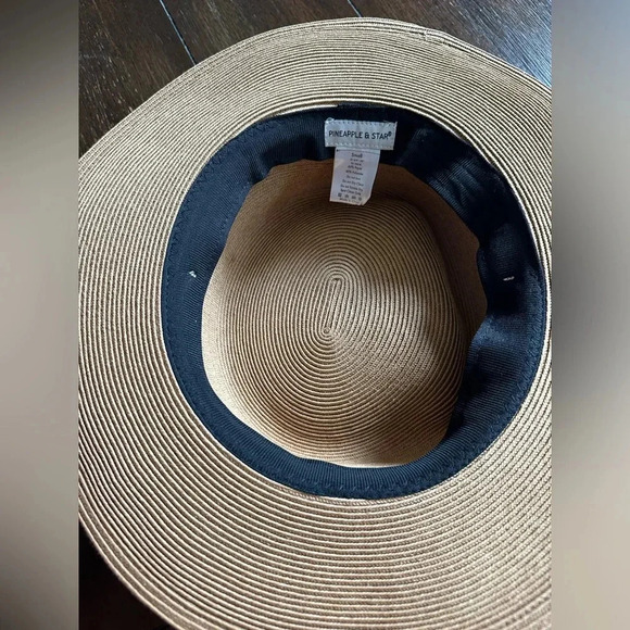 Pineapple & star hat - Picture 12 of 13